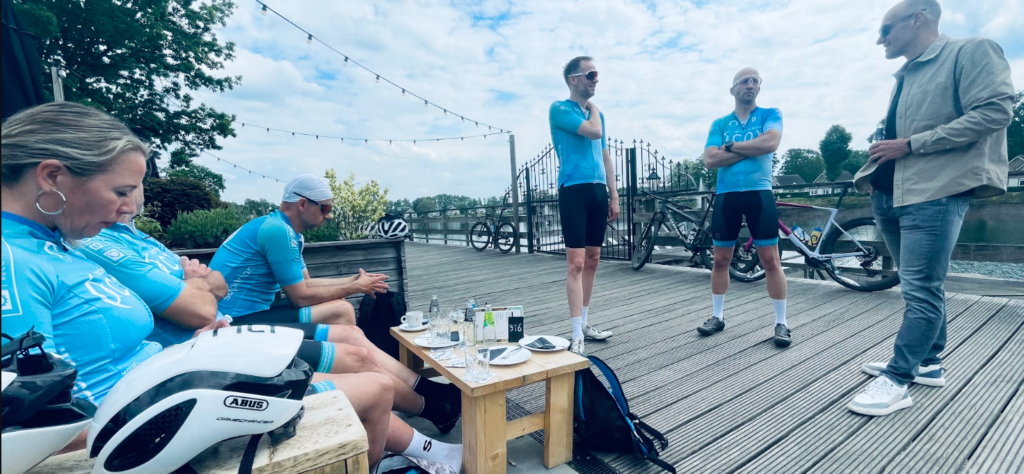 Rit 03 2026/27 ZUS&CO Susteren - terras met diner